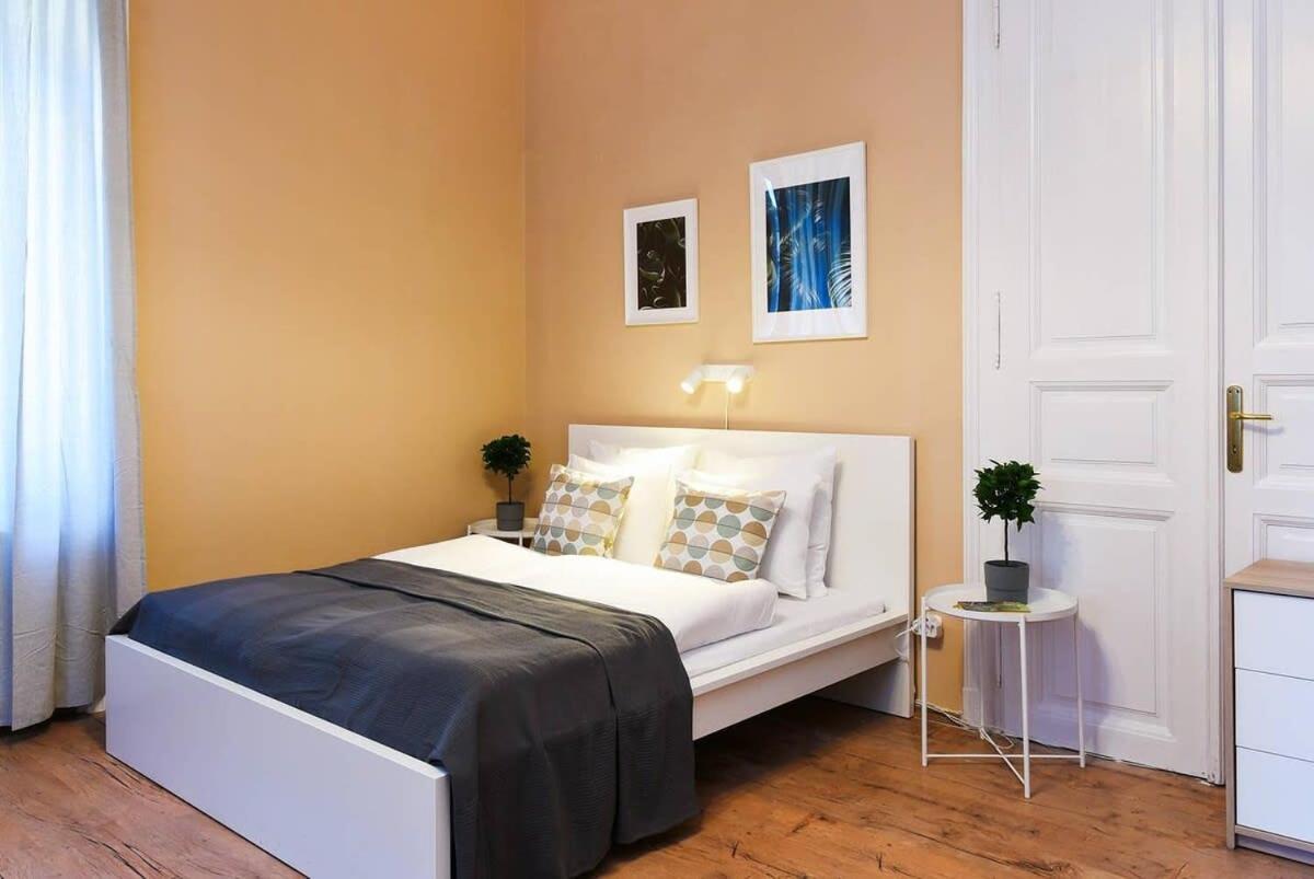 Very Central Very Spacious New Home Budapest Eksteriør billede