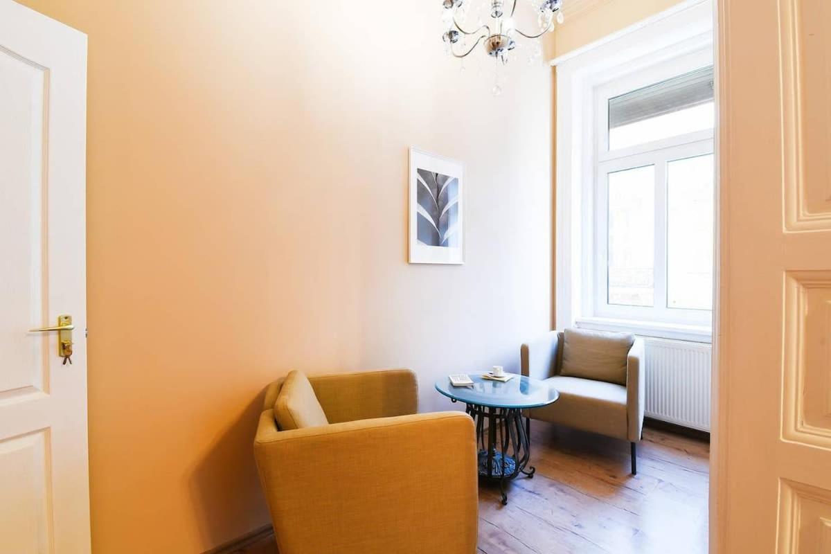 Very Central Very Spacious New Home Budapest Eksteriør billede