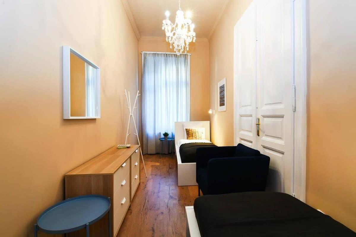 Very Central Very Spacious New Home Budapest Eksteriør billede